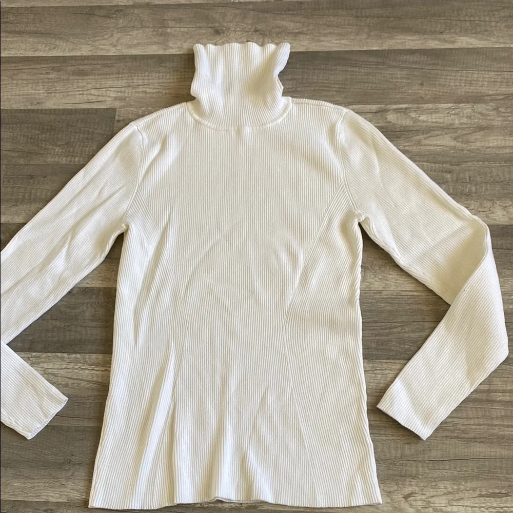 💜 2/$25 White Ribbed Long Sleeve Tee with High Neck - Picture 2 of 2